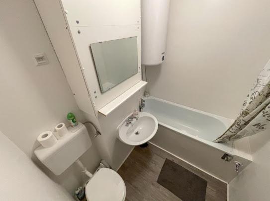 Aly Apartment
